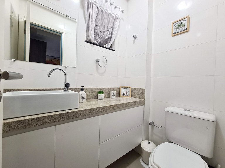 Fino apto para 08 pessoas na Praia de Bombas