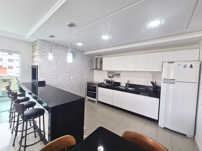 Fino apto para 08 pessoas na Praia de Bombas