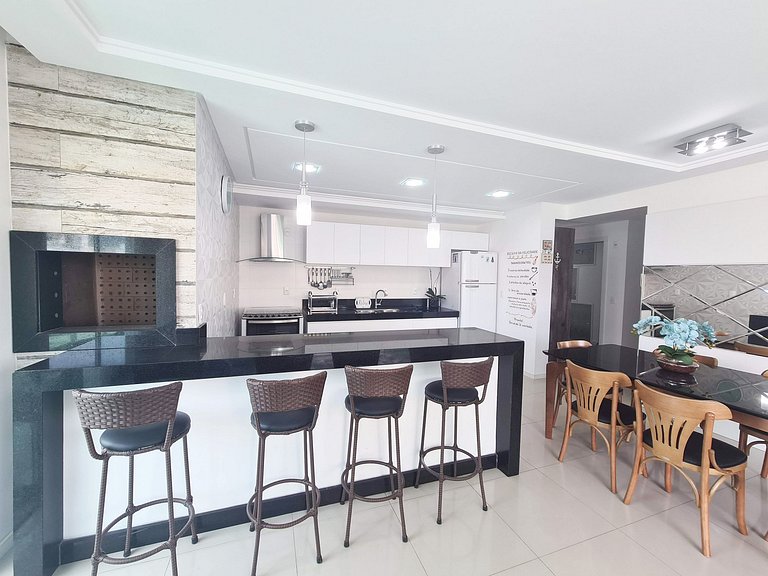 Fino apto para 08 pessoas na Praia de Bombas