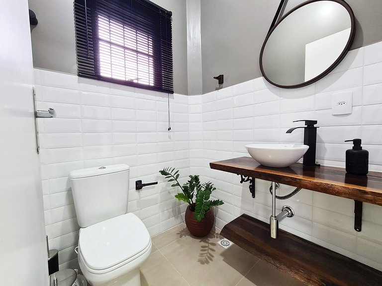 Sobrado Praia do Mariscal com 3 dormitórios