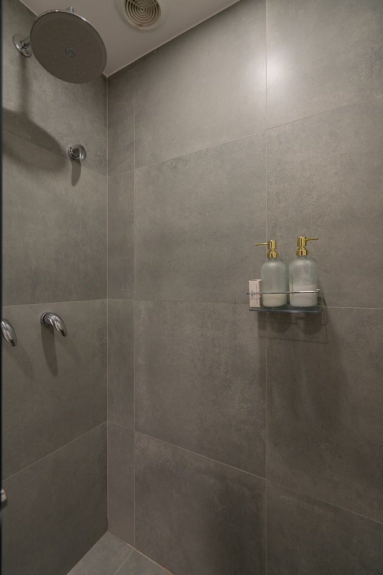 Urban Beach Mont Serrat