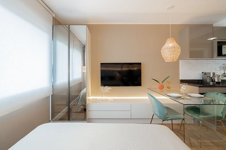 Urban Beach Mont Serrat