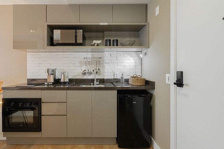 Urban Beach Mont Serrat