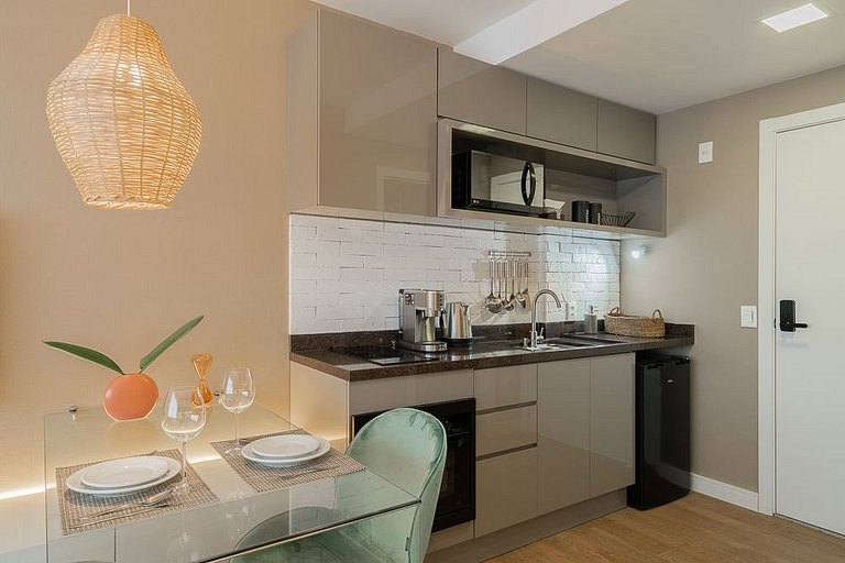 Urban Beach Mont Serrat