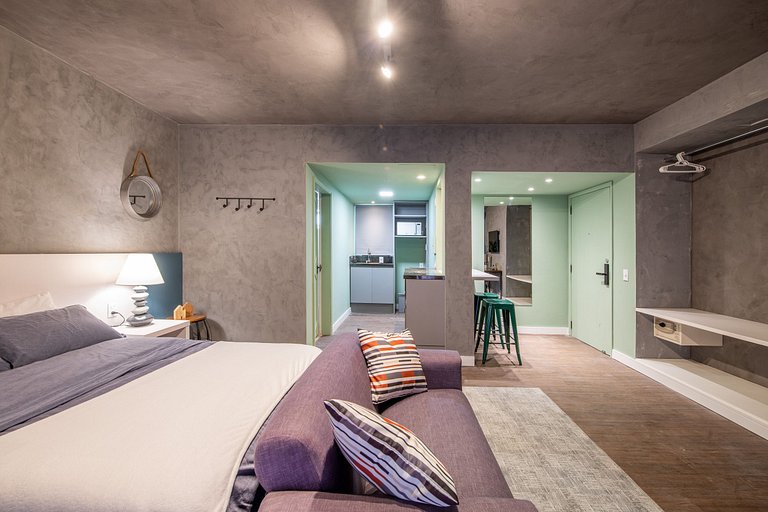 GrayBox with garage in the Historic Center