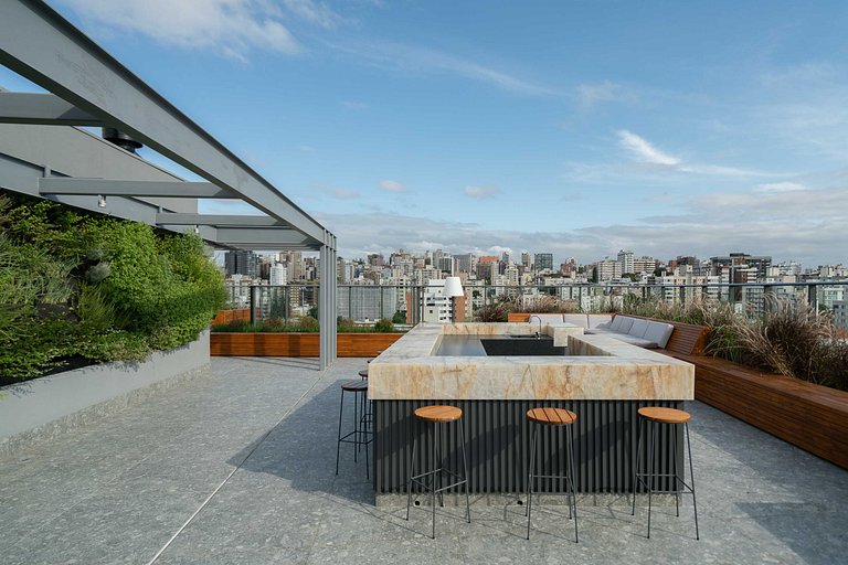 Studio Milano: Sofisticação e Conforto no Coração de Porto A