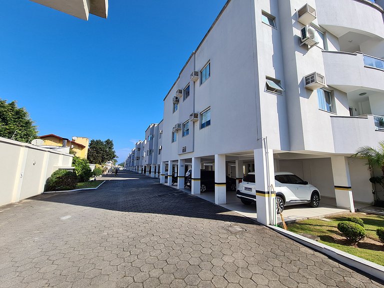 Aconchegante apartamento para 5 pessoas em Bombas