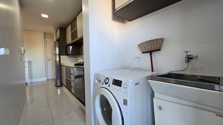 Charmoso apto com 03 quartos na Praia de Bombinhas