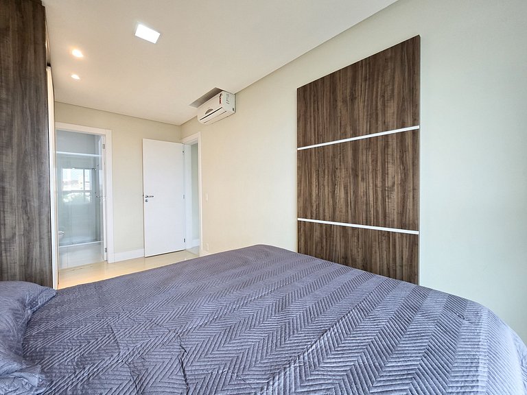 Charmoso apto com 03 quartos na Praia de Bombinhas