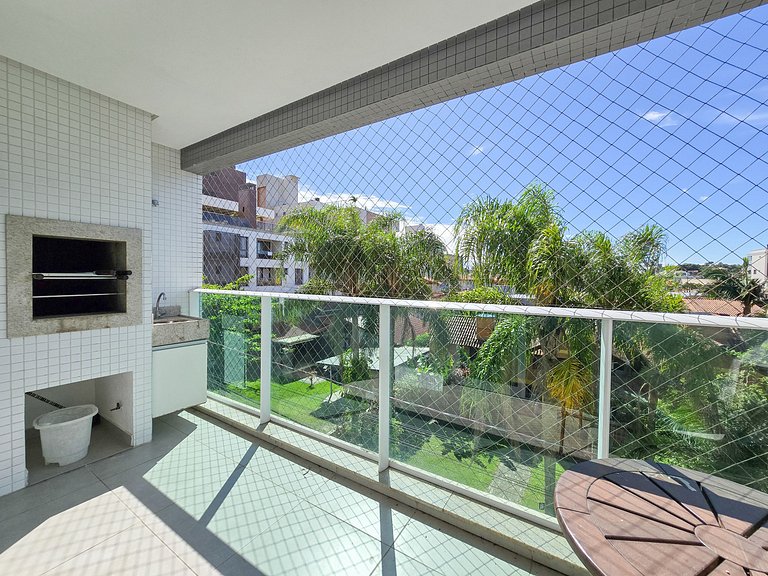 Charmoso apto com 03 quartos na Praia de Bombinhas