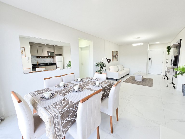 Apartamento com 2 suítes para 06 pessoas