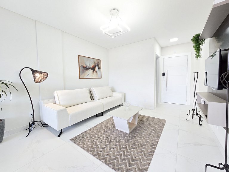 Apartamento com 2 suítes para 06 pessoas