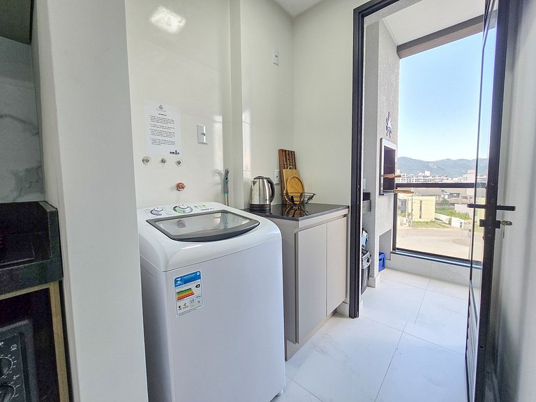 Apartamento com 2 suítes para 06 pessoas