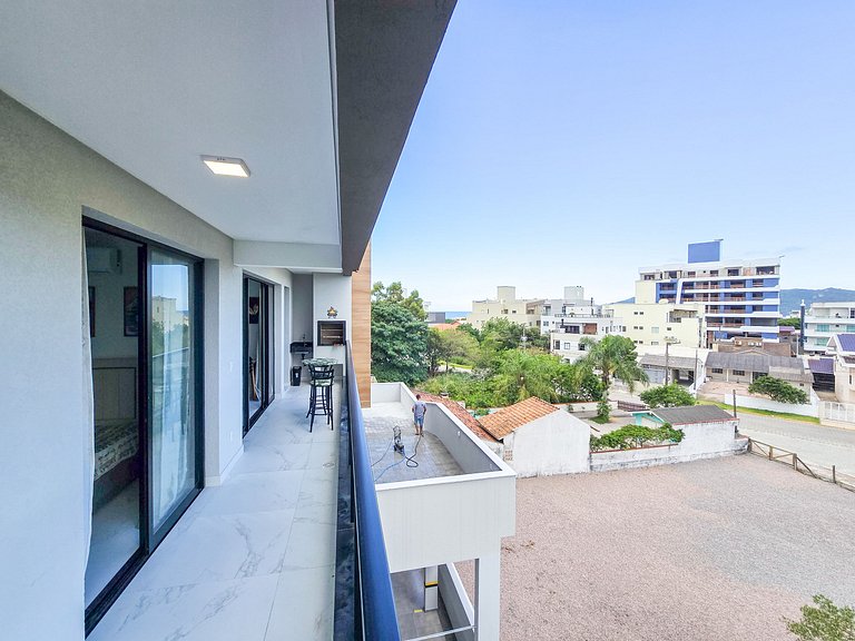 Apartamento com 2 suítes para 06 pessoas