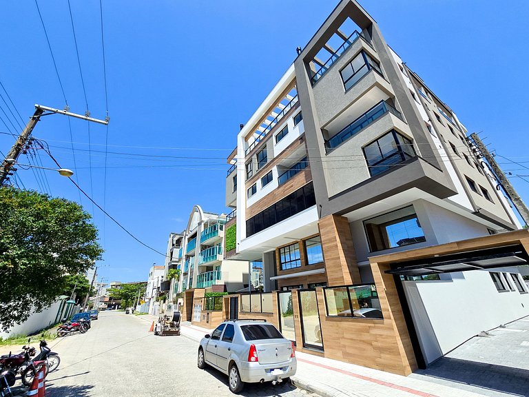 Apartamento com 2 suítes para 06 pessoas