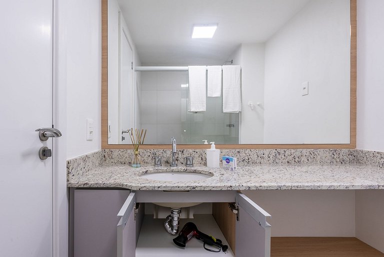 Studio Hub com vaga próximo à PUC