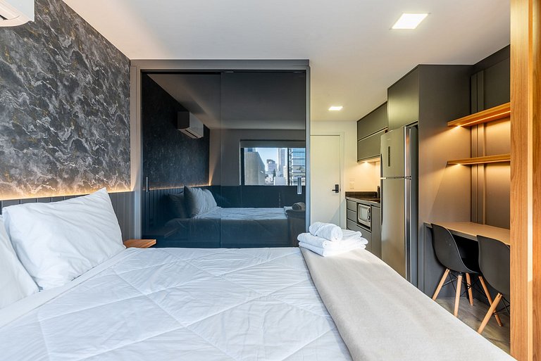 Studio Black & Wood no GO24