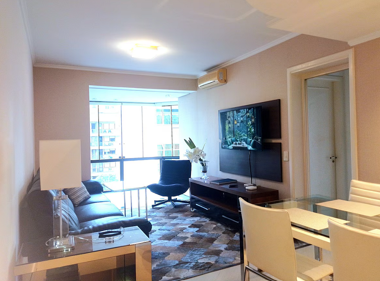 Apto c/2 camas queen+estac+piscina - Auxiliadora