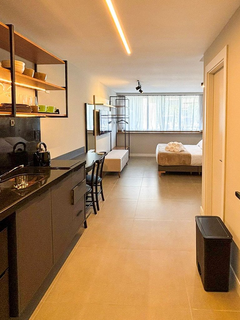 Estudio con terraza en la azotea y piscina en la Av Carlos G