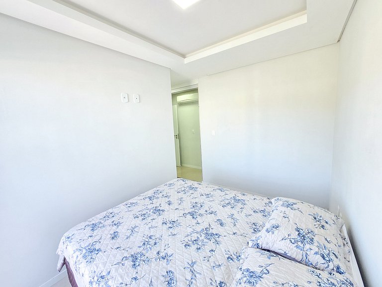 Seu Refúgio na Praia: Cobertura com Piscina