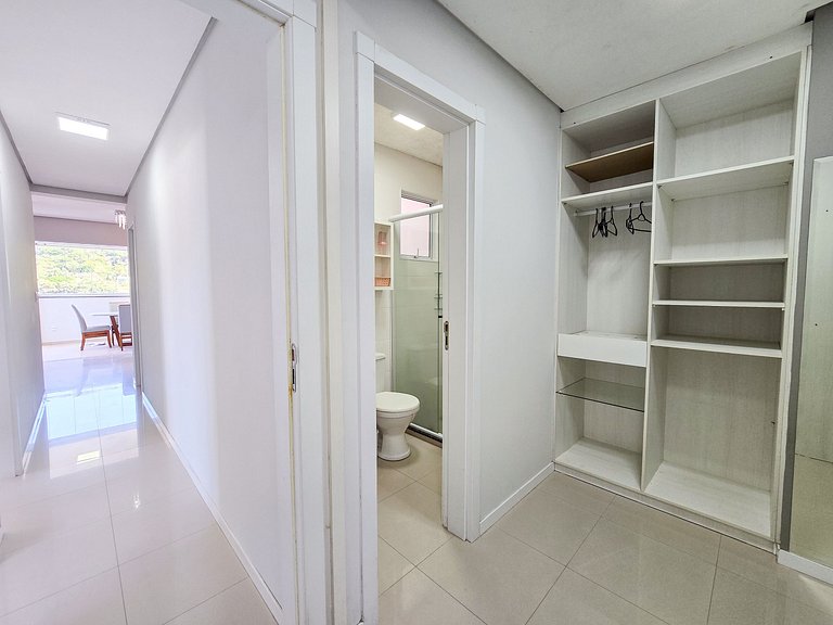 Seu Refúgio na Praia: Cobertura com Piscina