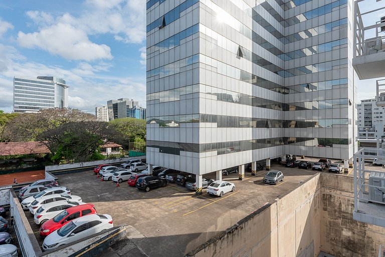 Studio Oliva na Carlos Gomes com infra