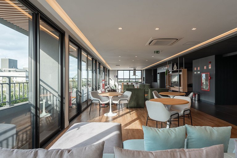 Apto com academia 24h e coliving - Av.Carlos Gomes