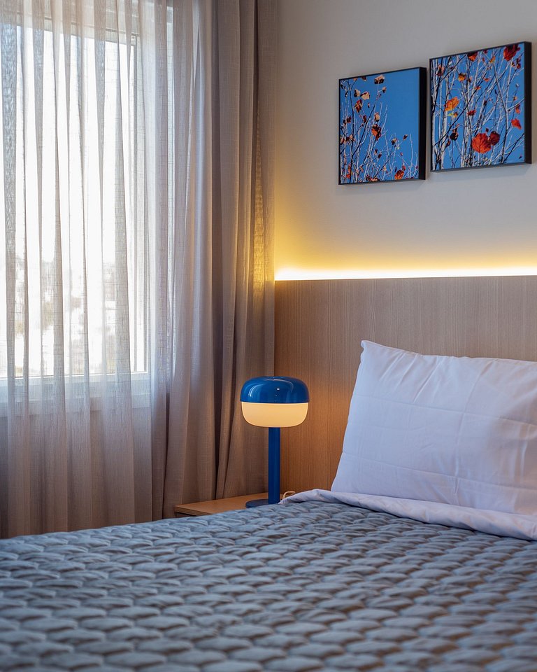 Studio RJ prox do Hosp e Shop. Moinhos de Vento