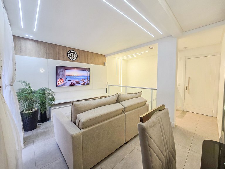 Your Private Paradise — Elegance, Comfort & Sea