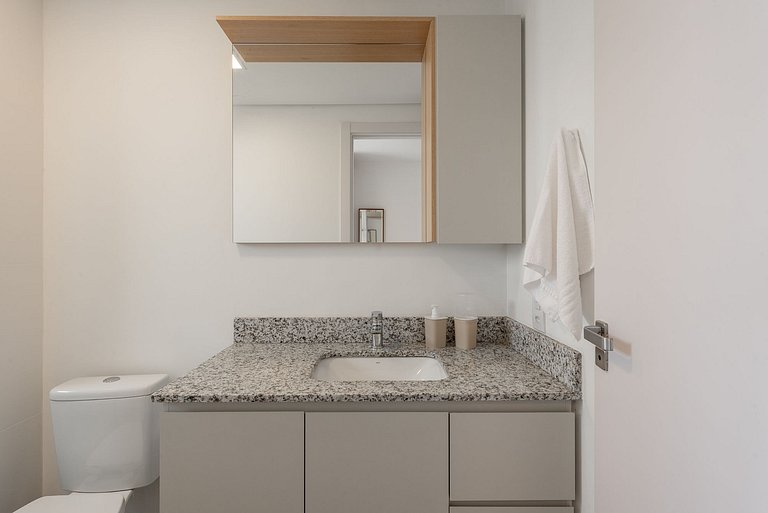 Apto Blank prox do Hosp e Shop Moinhos de Vento