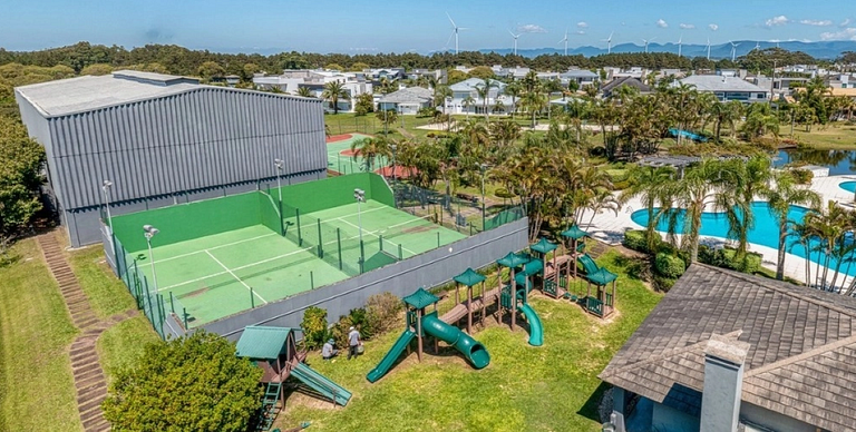 Casa Blue en un Condomínio de Lujo