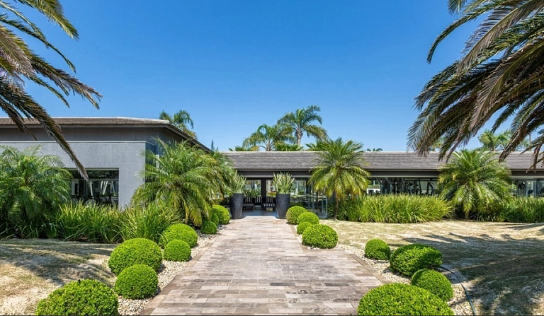 Casa Blue em Condomínio de Luxo