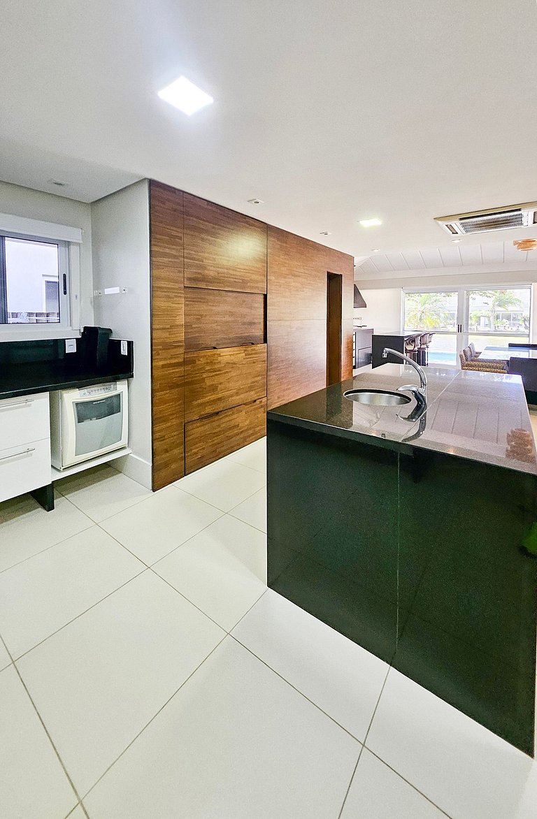 Casa Blue em Condomínio de Luxo