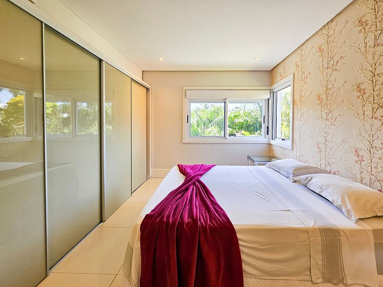 Casa Blue em Condomínio de Luxo