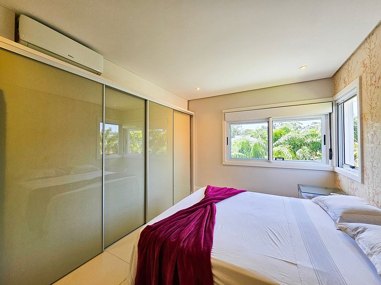 Casa Blue em Condomínio de Luxo