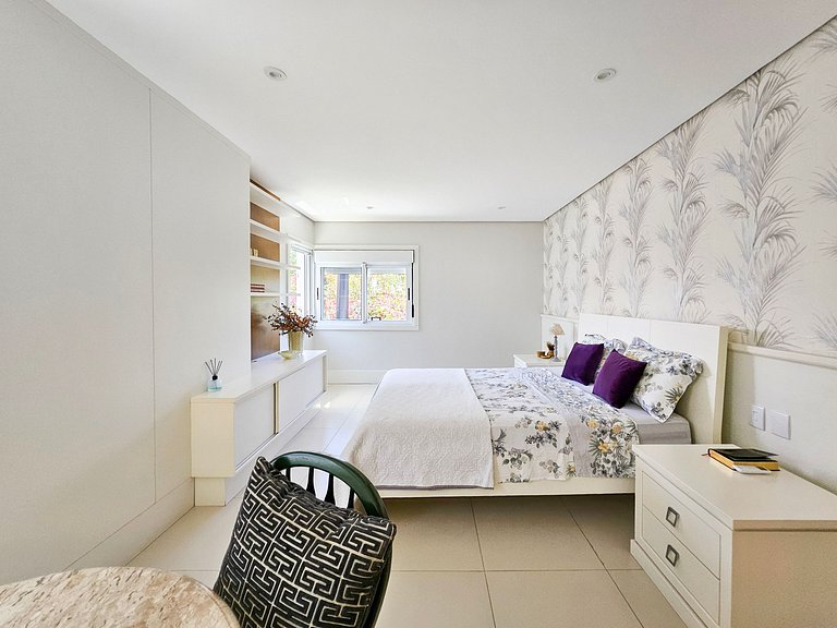 Casa Blue em Condomínio de Luxo