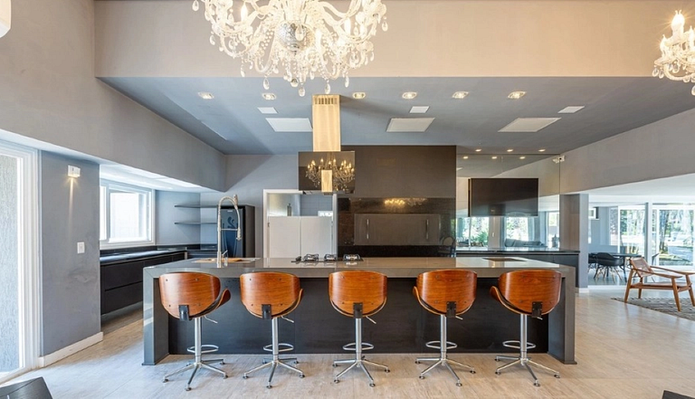 Casa Blue em Condomínio de Luxo