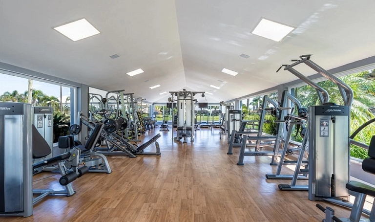 Casa Blue em Condomínio de Luxo