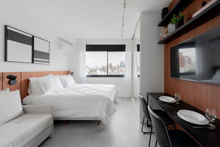 Denver Studio with Full Amenities