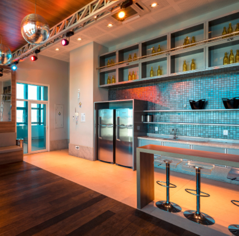 Apto Tokyo Style with parking and view