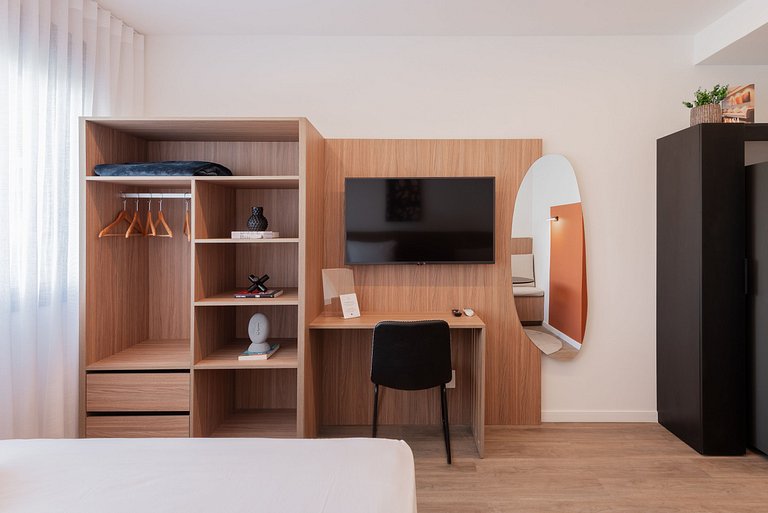 Holland Loft with Full Amenities