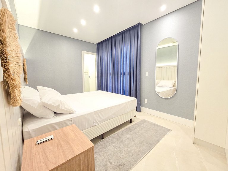 Apto Hampton 200 m da Praia Brava