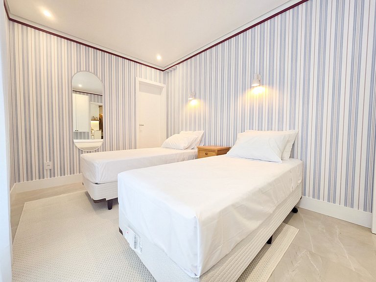 Apto Hampton 200 m da Praia Brava