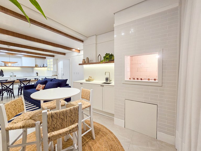 Apto Hampton 200 m da Praia Brava