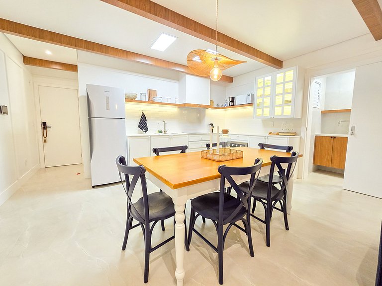 Apto Hampton 200 m da Praia Brava