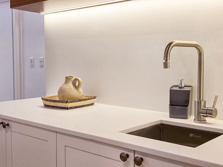 Apto Hampton 200 m da Praia Brava