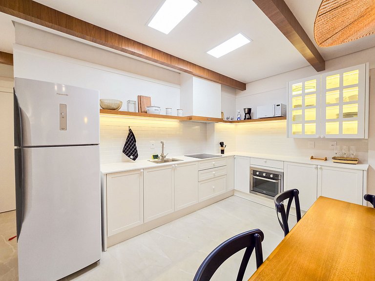 Apto Hampton 200 m da Praia Brava