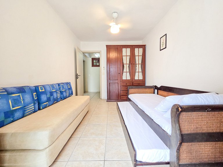 Vista de Sambaqui | Sua Casa com Vista para o Mar