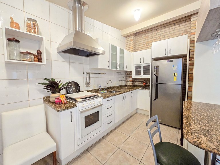 Vista de Sambaqui | Your Home with Ocean Views