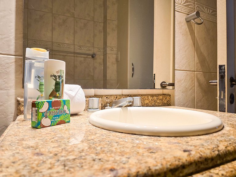 Vista de Sambaqui | Sua Casa com Vista para o Mar